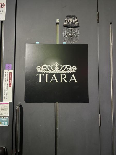 TIARA　ティアラ